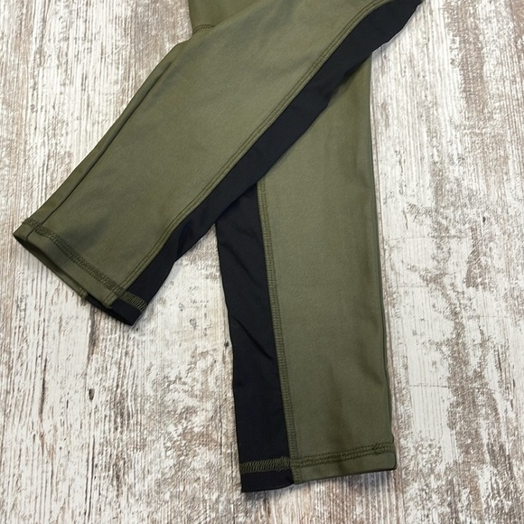 True Religion Green Performance Mesh Leg Leggings Size Large - Picture 11 of 11